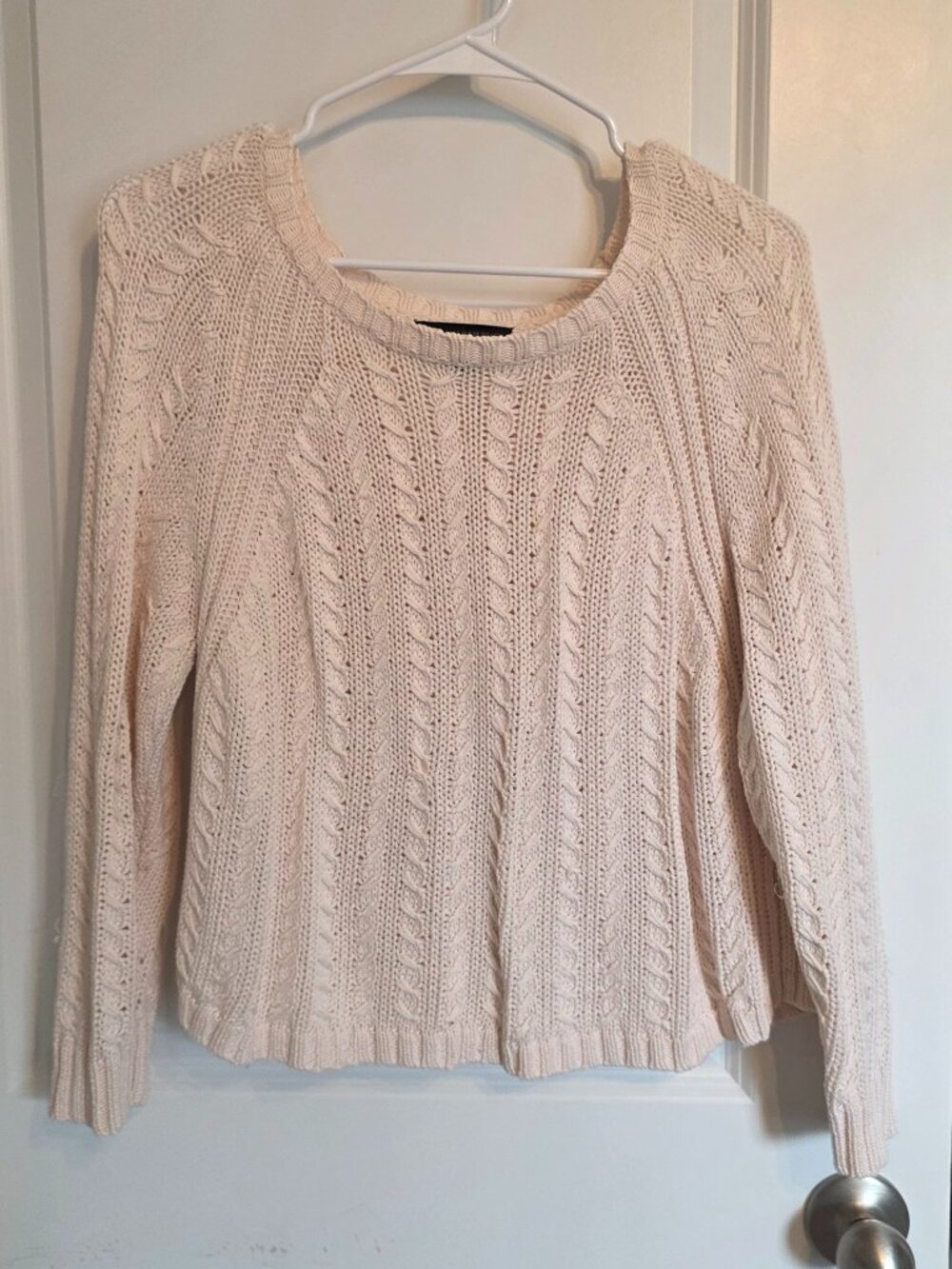 Banana Republic Cream Sweater - Small